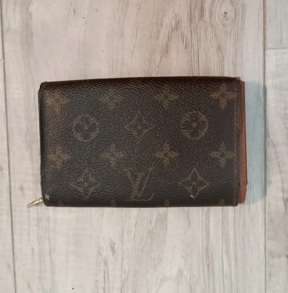 Louis Vuitton, Mono Brown Leather, Bi-fold Compact Wallet